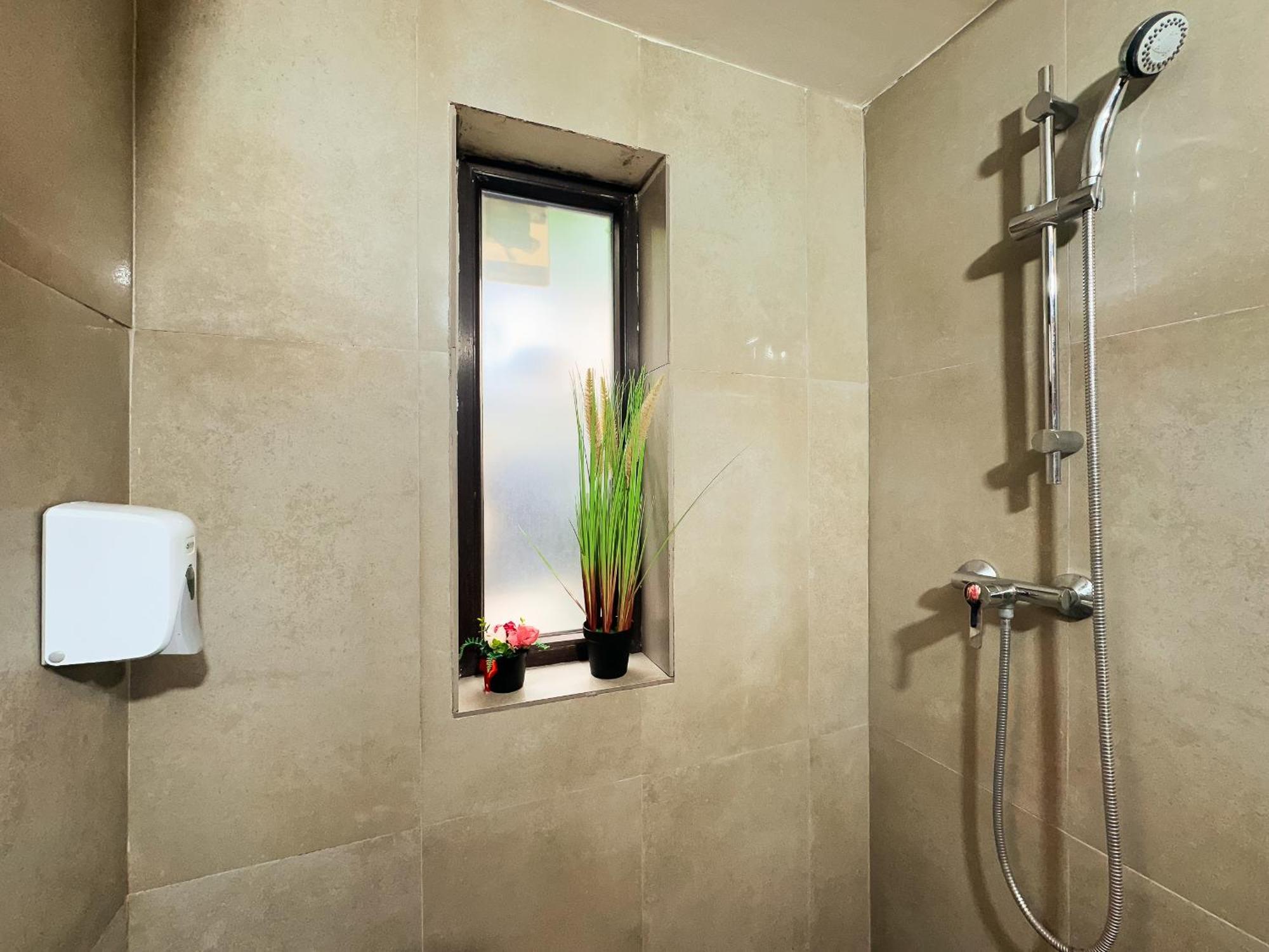 Venus Central Lux Studio Craiova Exterior foto